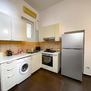  Appartamento Cool Flat In The Heart Of Bucharest's Fun And History Romania